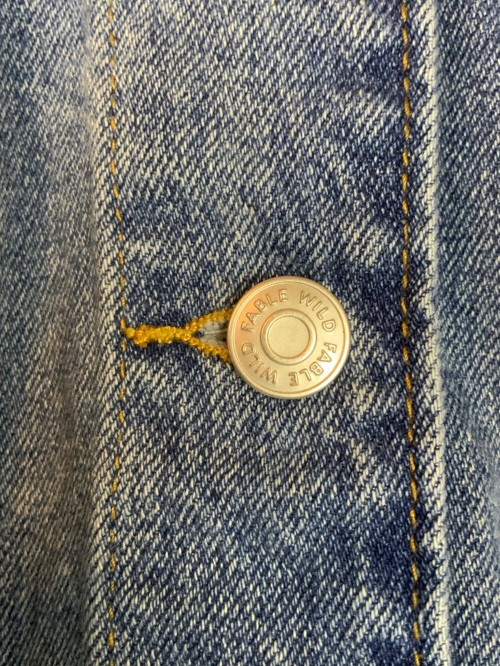 Wild Fable Womens Distressed Blue Denim Trucker Jacket Size XL Button-Up Casual - Picture 4 of 9